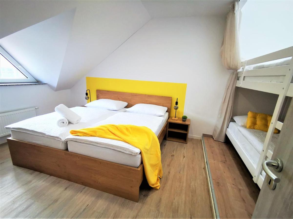Rainbow House Rooms 马里博尔 外观 照片
