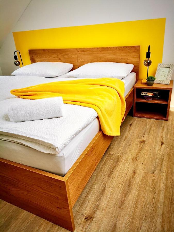 Rainbow House Rooms 马里博尔 外观 照片