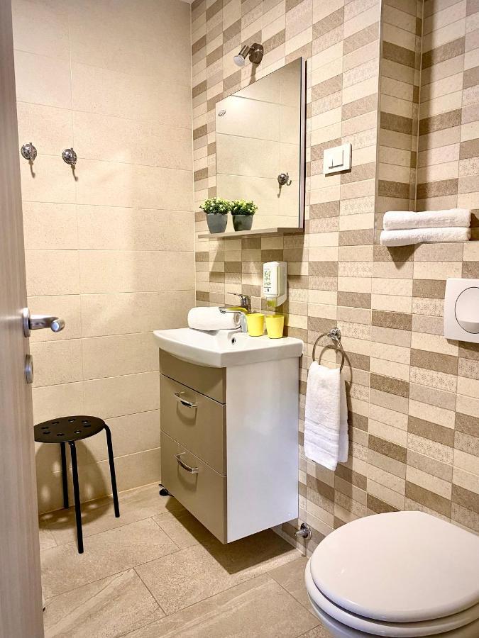Rainbow House Rooms 马里博尔 外观 照片