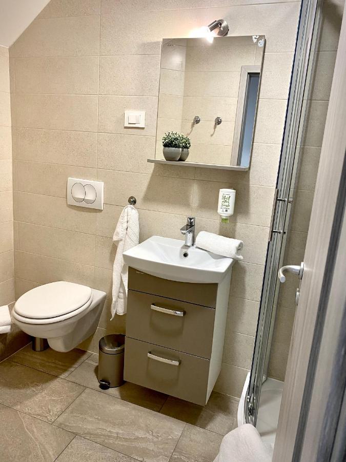 Rainbow House Rooms 马里博尔 外观 照片