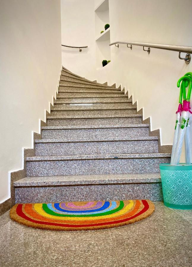 Rainbow House Rooms 马里博尔 外观 照片